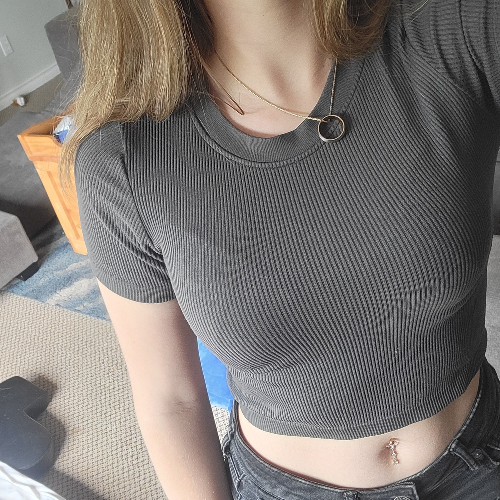 Ardene Charcoal Ribbed Tee - Picture 2 of 4
